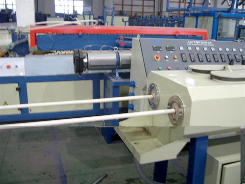 阜阳区域PVC管材加工设备解析 一出二挤出生产线、电工套管生产线及柔性材料加工设备应用